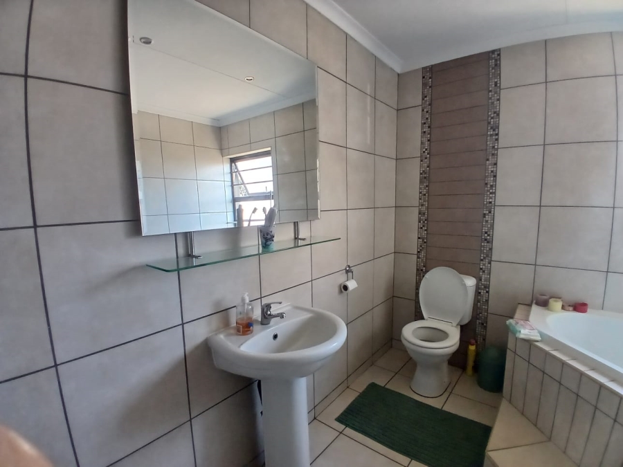 To Let 3 Bedroom Property for Rent in Bayswater Free State